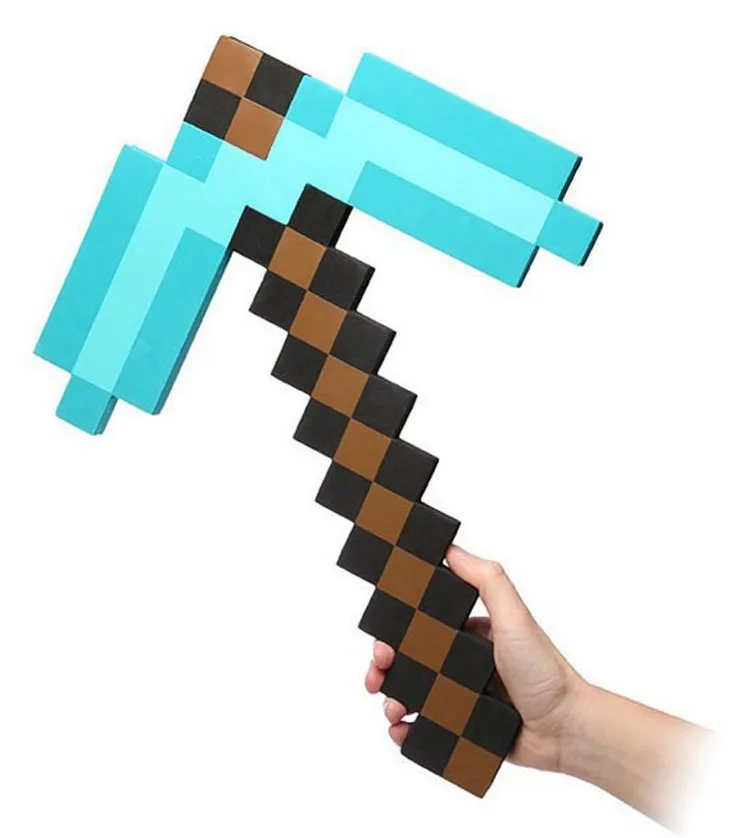Diamond pickaxe minecraft. Каменная кирка. Игрушка алмазная кирка. Алмазная кирка из minecraft. Золото майнкрафт.