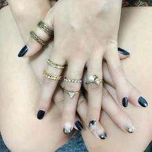 

MQ Unique Charm Rings 7pcs/Set New Fashion Hot Exquisite Boho Vintage Gold Color Knuckle Ring Set for Woman Trendy Jewelry Gifts