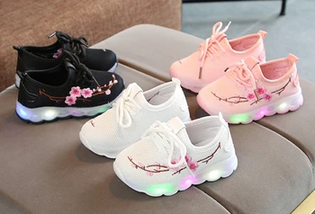 

New Size Kids Luminous Sneakers for Girls Boys Women Shoes with Light Led Shoes with Flower Glowing Breathable mesh Sneakers