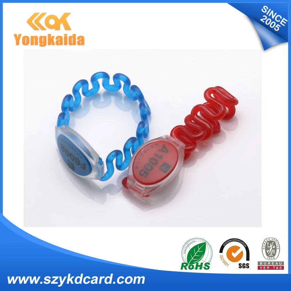 YongKaiDa100pcs изготовленным на заказ логосом rfid 13,56 МГц браслет rfid Фудань 1 k s50 из водонепроницаемого материала для плавательного Бассеина браслеты с серийным номером