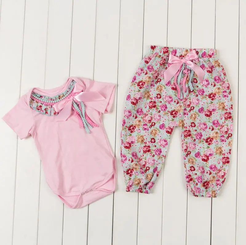 Осенняя одежда для малышей; Комбинезон для маленьких девочек; комбинезон с цветочным рисунком для девочек; цельнокроеные леггинсы для девочек