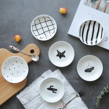 

Mini Ceramics Dish Cactus Geometric Pattern Ceramics Plate Seasoning Soy Sauce Vinegar Plate Candy Cute Dishes Kitchen Tool 3pcs