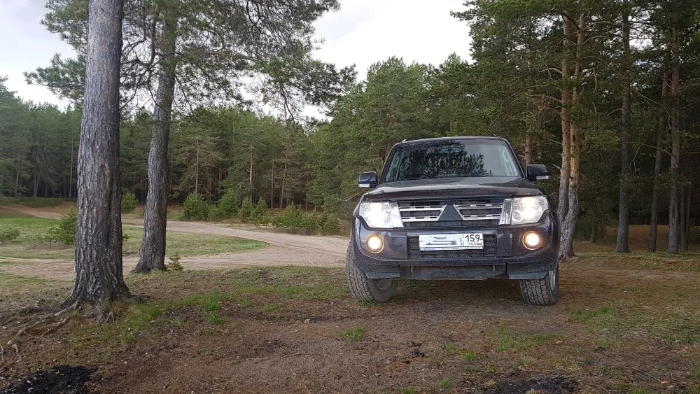 Mitsubishi pajero 4, 2011