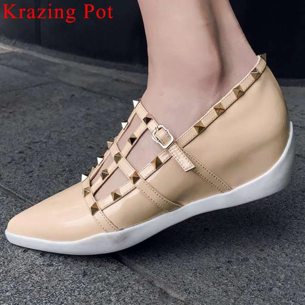 

2019 popular rivets decoration buckle strap increased oxford pointed toe loafers med heels runway party Vulcanized shoes L32