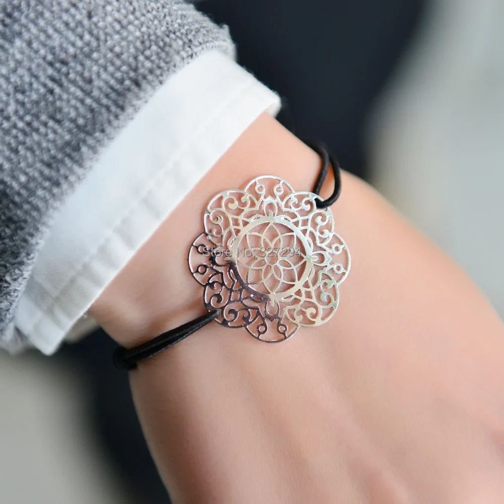 

Trendy Women Jewelry Metal Adjustable Gold Silver Color Cut Out Elastic Femme Flower type Pendant Bracelet Rope Chain Bangle
