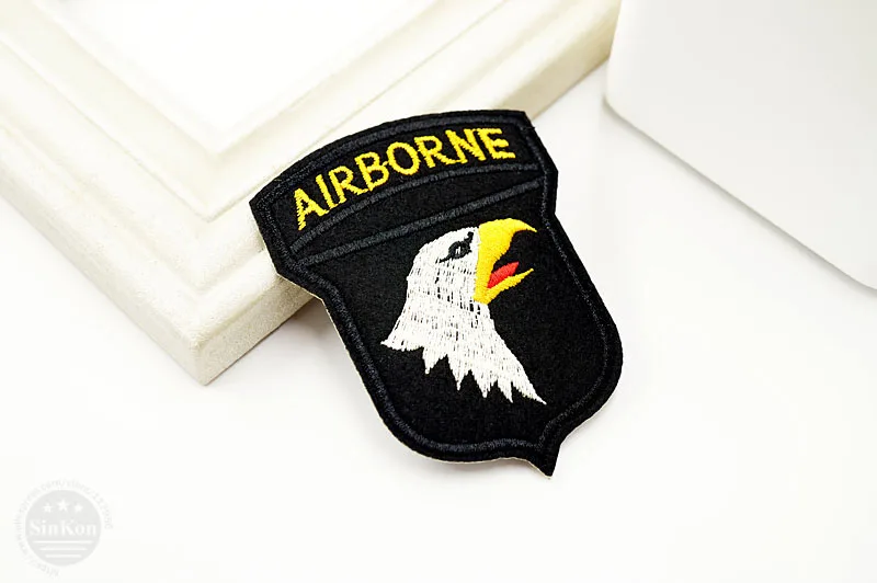 AIRBORNE 6,5x8,5 см значок Сделай Сам нашивки одежда милый мультфильм патч ткань швейная вышитая куртка с аппликацией джинсы Бейджи для одежды