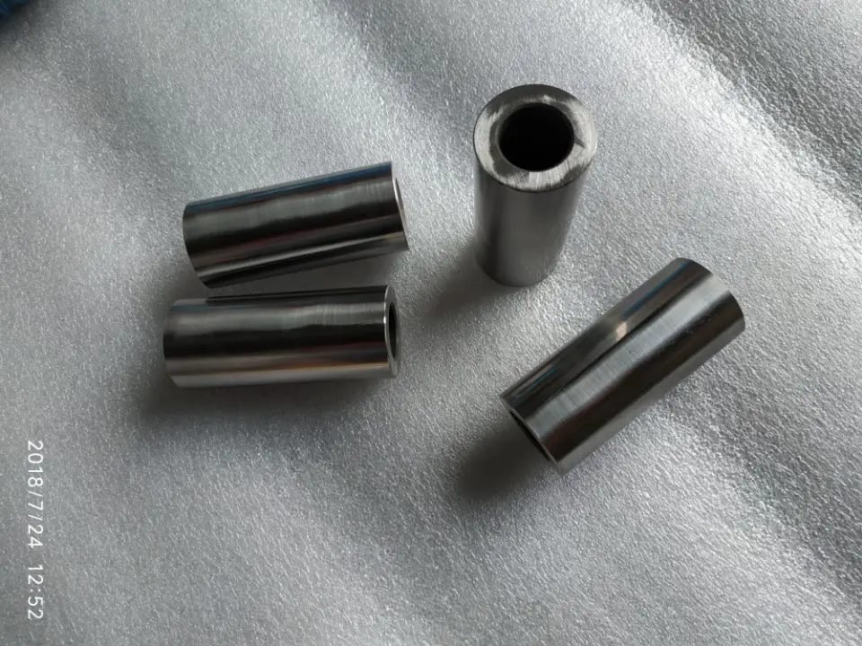 

LR4A3Z-23 the turbo for YTO904 tractor, the set of piston pin, part number: