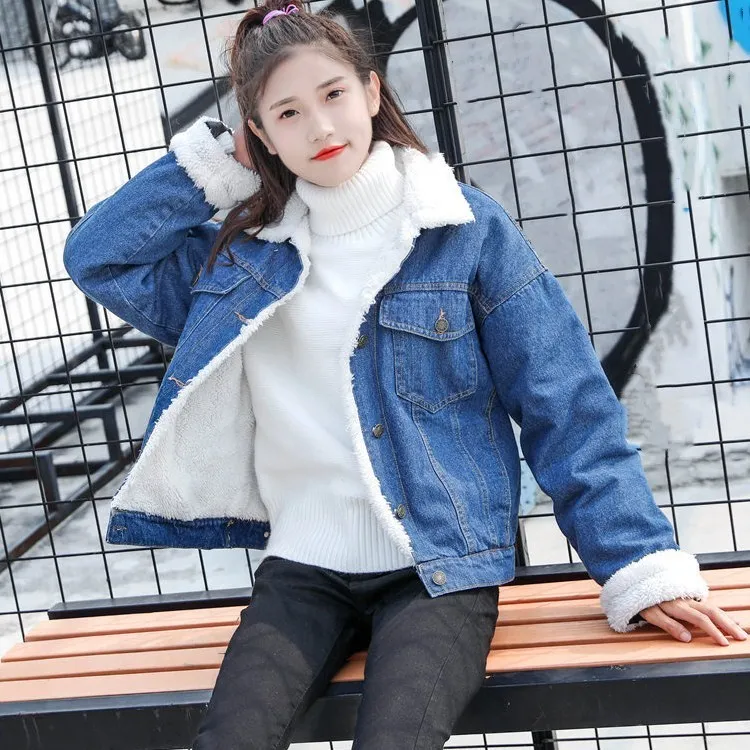 

New Fashion Women Turn-Down Collar Denim Coats Autumn Winter Lambswool Jeans Jacket Warm Button Loose Parkas