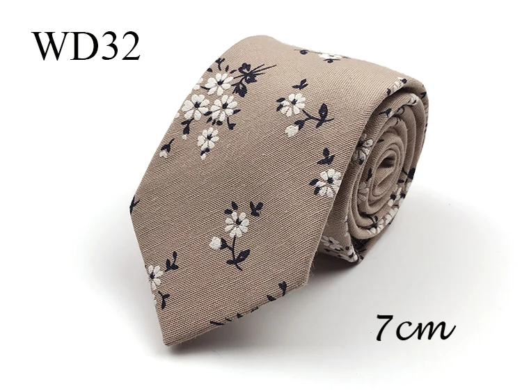 WD necktie 32