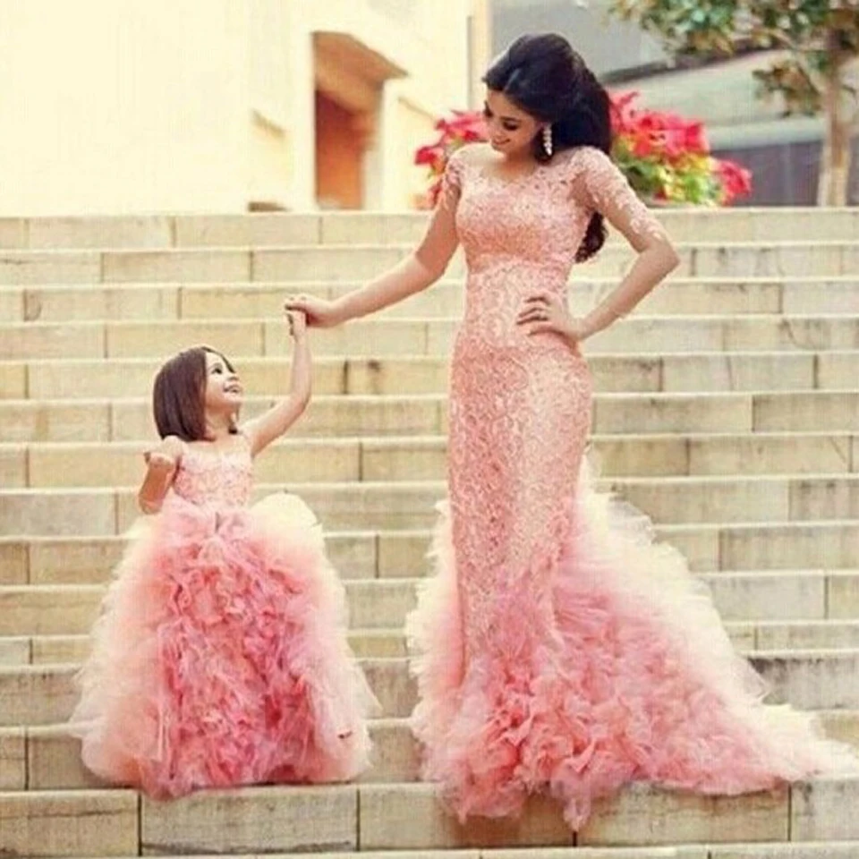 

2016 Sweet Lace Pink Flower Girls Dresses For Weddings Ball Gown Ruffles Tulle Sheer Cheap Price Formal First Communion Dress