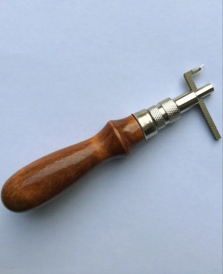 

Free Shipping Leathercraft Trench Adjustable Leather Edge Stitching Groover Leather Craft Tool