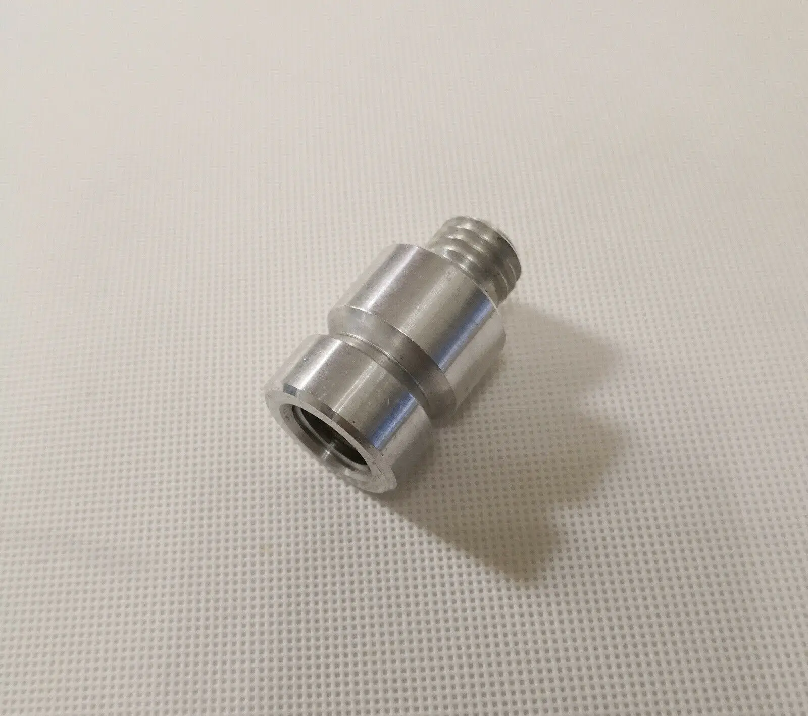 5/8 x 11 thread both for GPS/prism male thread and female thread 30mm Adapter 