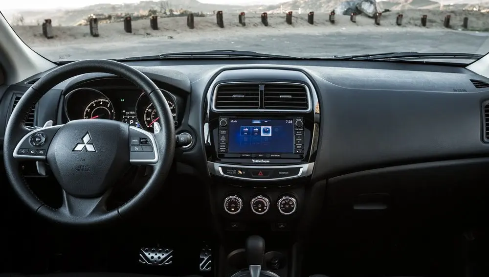 Mitsubishi-ASX-2015-Interior-3-S