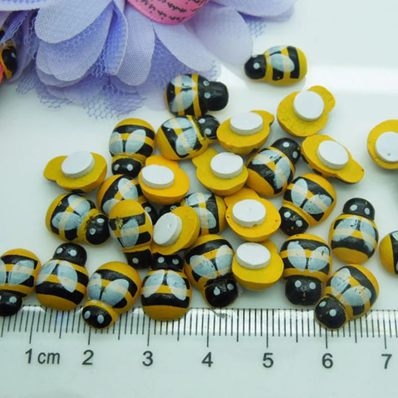 

100PCS/LOT.mini Wood Yellow kawaii Bee Sponge stickers Wood Craft Fridge Paste Cabochon Scrapbooking Decoration EA100S