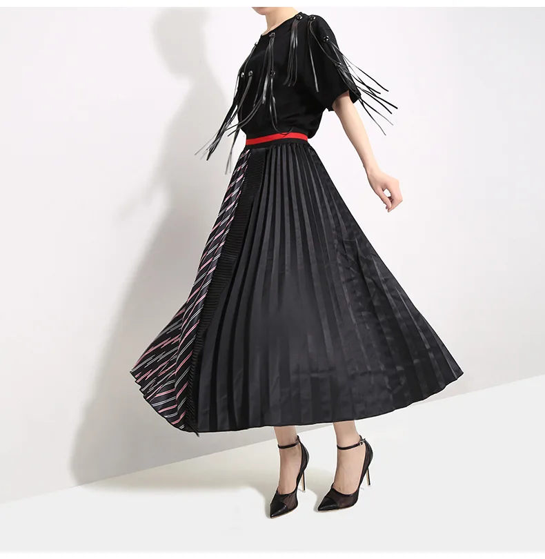 High Elastic Waist Black Hit Color Skirt New Spring Summer Women Fashion Tide Pleated Stitching Loose Half-body Skirt 852 High Elastic Waist Black Hit Color Skirt New Spring Summer Women Fashion Tide Pleated Stitching Loose Half-body Skirt 852