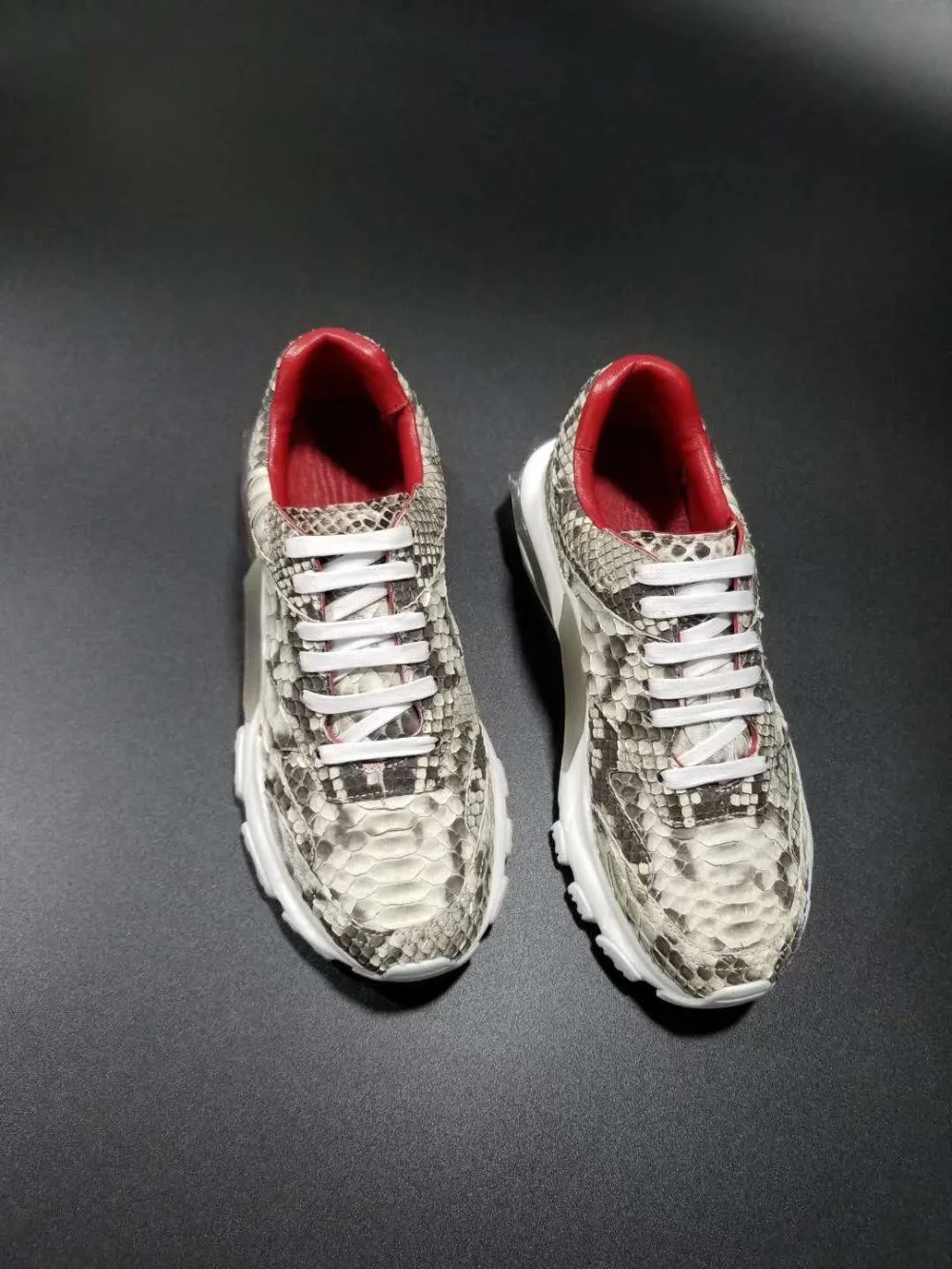 

Top quality genuine python skin men shoe beige color fashin leisure flat shoe strong solid thread shoe base lovers shoe beige