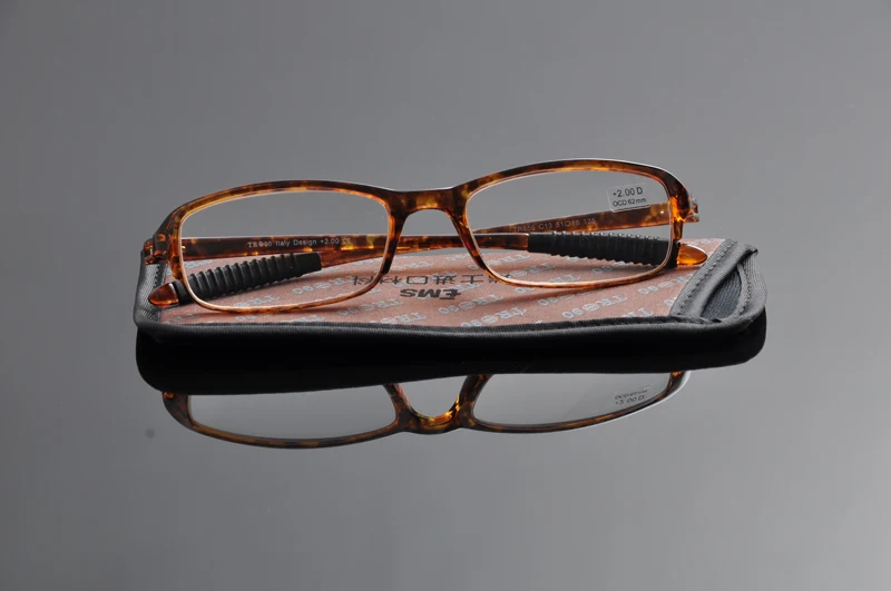 EV итальянские модные легкие TR90 13g очки для чтения с практичным карманом зеркальные очки для чтения многоцветные варианты EV0875-1
