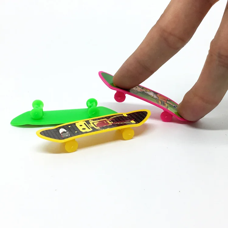 5 шт./партия пластиковый мини скейтборд для пальцев игрушки для пальцев скутер для пальца скейтборд Классическая шикарная игра для мальчиков настольные игрушки мини