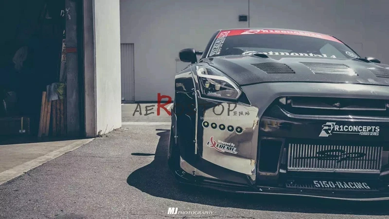 

R35 GTR ROCKET BUNNY WIDE-BODY FRONT BUMPER CANARD FRP FIBER GLASS