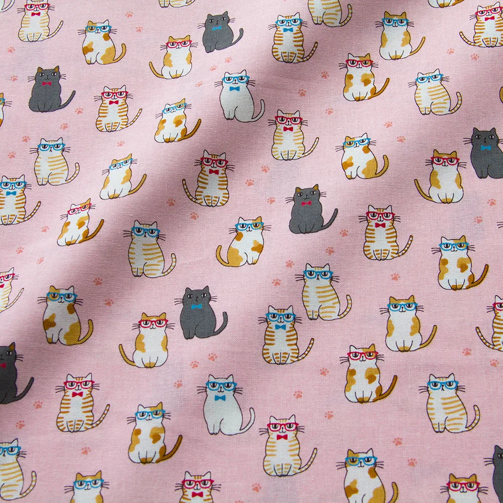

50cm*110cm Japanese Cosmo Printed Cotton Fabric Quilting Patchwork Fabric Kitten B