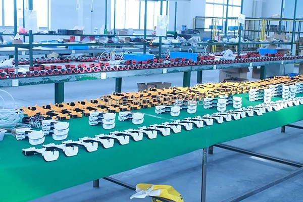 cortador sem fio com uma bateria