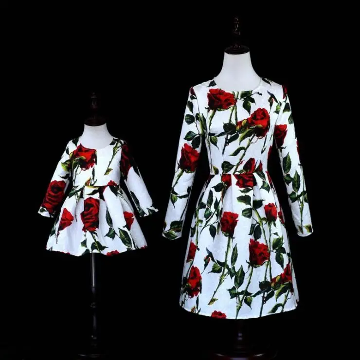 

Europe and the United States 2018 autumn The new Parent-child outfit Rose jacquard Printed mother-daughter dresses