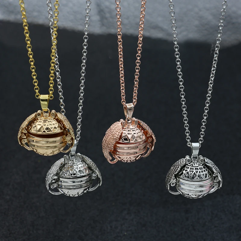

JAKONGO Magic Photo Pendant Memory Floating Locket Necklace Plated Angel Wings Flash Box Fashion Album Box Necklaces for Women
