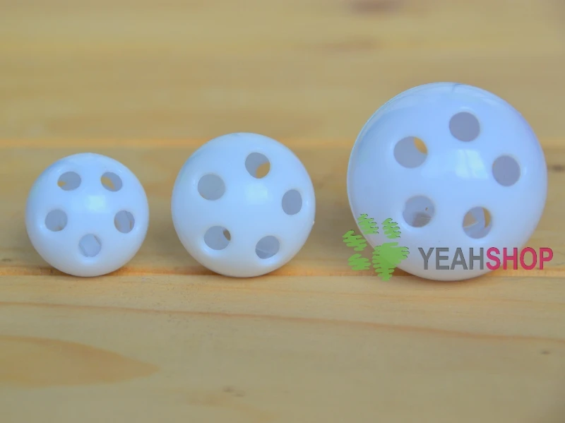 White Plastic Rattle Balls Noise Makers for Dog Toys and Baby Toys 24mm / 28mm / 38mmin Noise