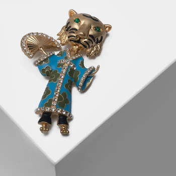 

Amorita boutique Enamel tiger scholar design brooch retro brooch