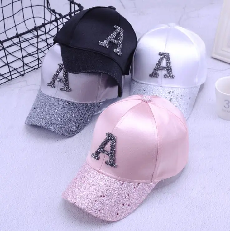 

Summer Baby Rhinestone Letter Snapback Hats Boy Casual Sequins Hip Hop Baseball Caps Kid Girls Curled Peaked Travel Trucker hat