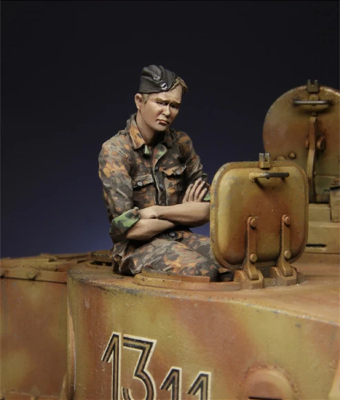 1/35 модельная фигурка из смолы Kit 117 WSS Panzer Crewman One фигурки в сборе Неокрашенный