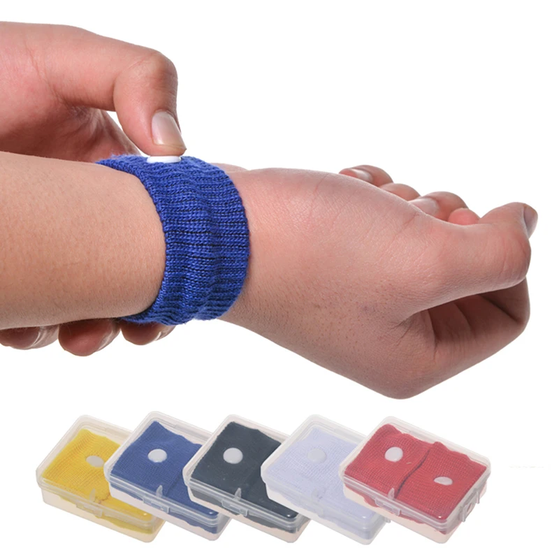 

Anti-halation and anti-spit wristbands Adult anti-motion sickness wrist protection sports wristbands