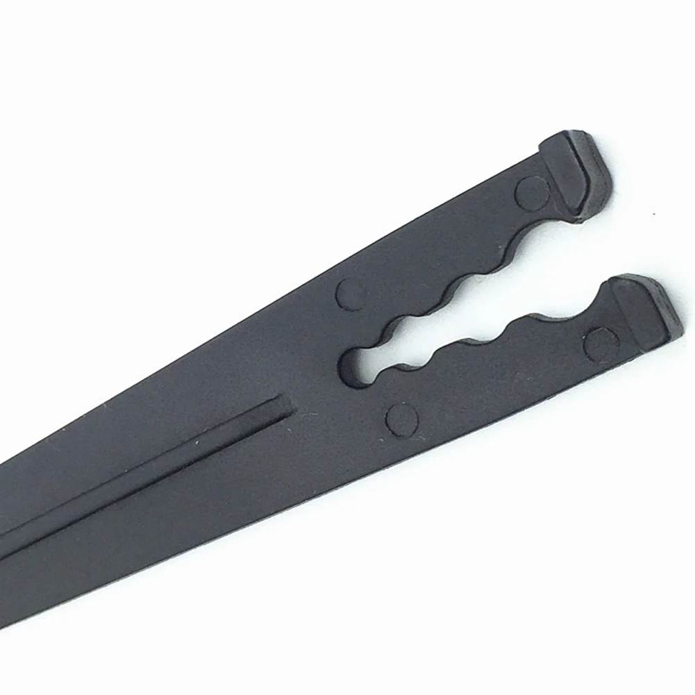 

100 PCS 15 cm Hose Holders CType Pipe Bracket mini Fitting Gardening Watering & Irrigation System Fit 3/5 4/7 Drips