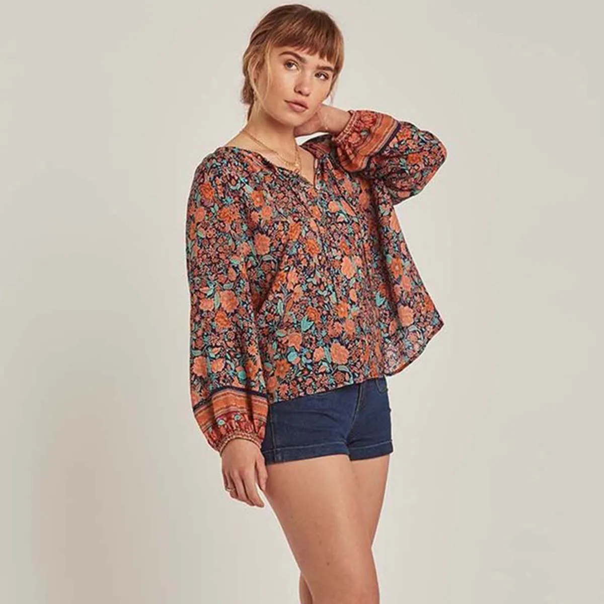 

Boho Floral Print Shirts Blouse V-Neck With Tie Long Sleeve Autumn Shirt Top Hippie Casual Beach Women Shirt Tops Blouses 2019