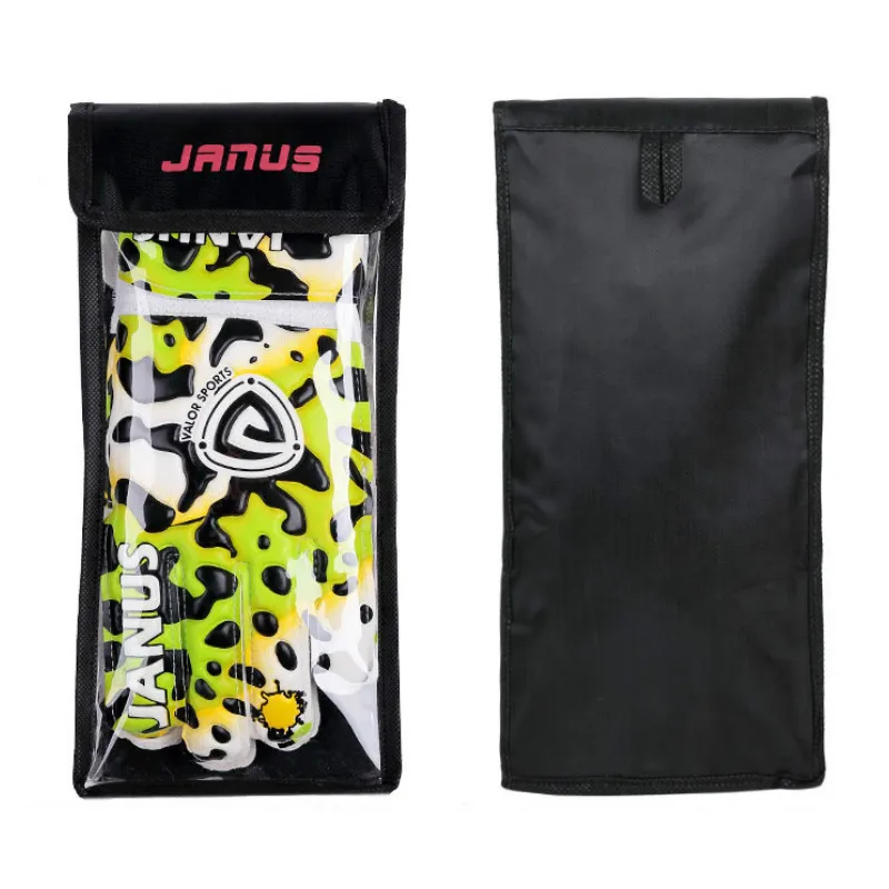 Детские перчатки для игры в футбол JANUS вратаря с защитой пальцев утолщенные