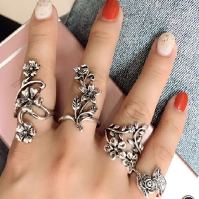 

New Fashion Personality Retro Hollow Flower Ring Set for Women's Girl Skin Care Prom Ball Ring Jewelry Accessories