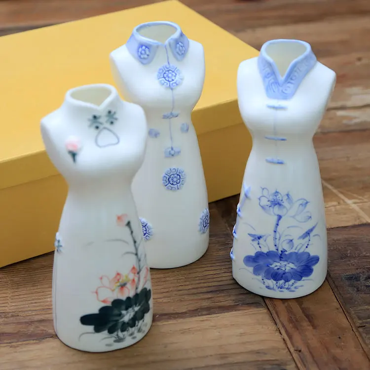 

Hand-painted Ceramic Cheongsam Blue and White Porcelain Vase Vase Decoration Creative Classical Beauty Decorative Crafts