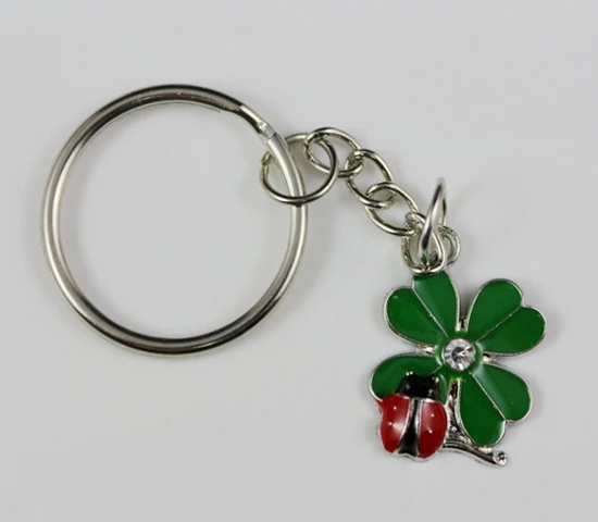 

Vintage Silver Enamel Clover Ladybug Charm Keychain Ring For Keys Car Key Ring Souvenir Gift Couple Key Chains Accessories Z169