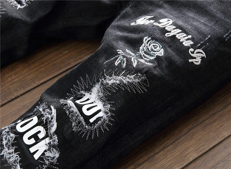 Großhandel 2017 Plus Größe Männer Jeans Mode Gestickte Trend Zerrissenen Jeans Skinny Loch Denim Hosen Hosen Distressed Junger Mann Von Ppkk, $98.4 Großhandel 2017 Plus Größe Männer Jeans Mode Gestickte Trend Zerrissenen Jeans Skinny Loch Denim Hosen Hosen Distressed Junger Mann Von Ppkk, $98.4