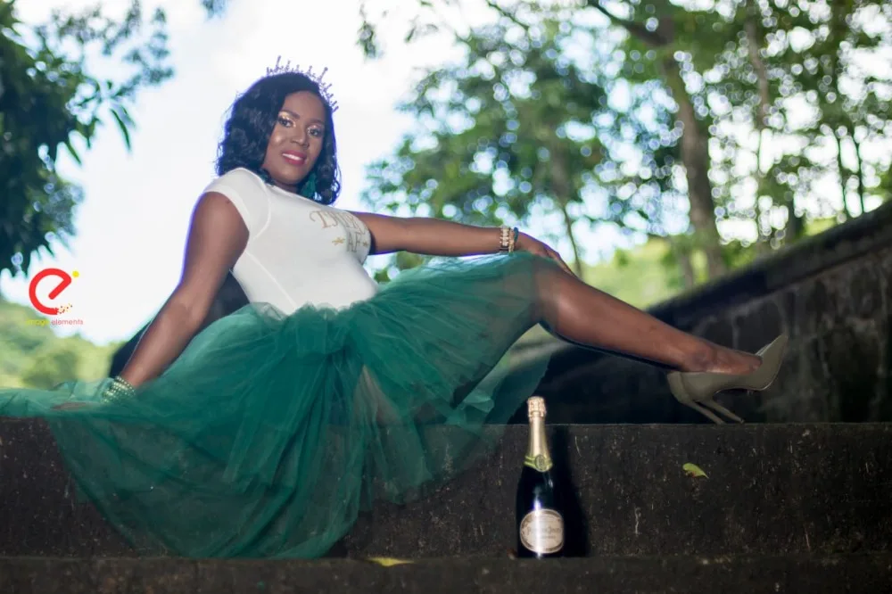 UTB8BXHTLGrFXKJk43Ovq6ybnpXaD