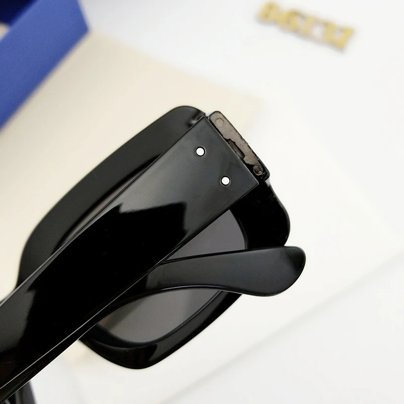 Square Sunglasses (26)