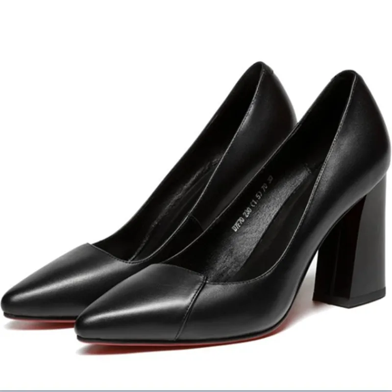 

2019 spring and autumn new single shoes thick with high-heeled pointed shallow mouth women's black ljj 0418