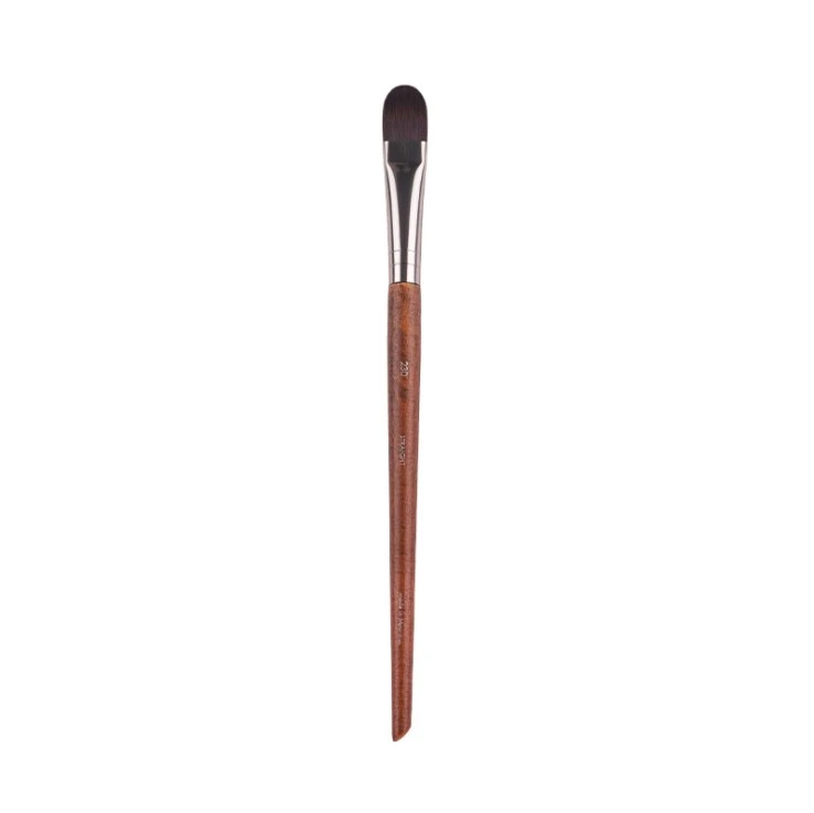 big concealer brush
