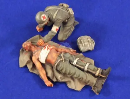 

1/35 SOLDIERS Wounded US Soldier on Tarpaulin toy Resin Model Miniature resin figure Unassembly Unpainted