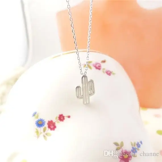 new-trendy-minimalist-cute-girls-charm-jewelry-desert-plant-cactus-pendant-necklace-best-christmas-gifts-for-women (1)