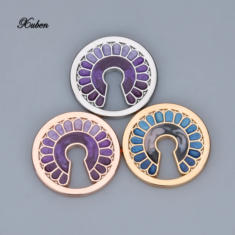

My 33mm coin Disc pendants necklace
