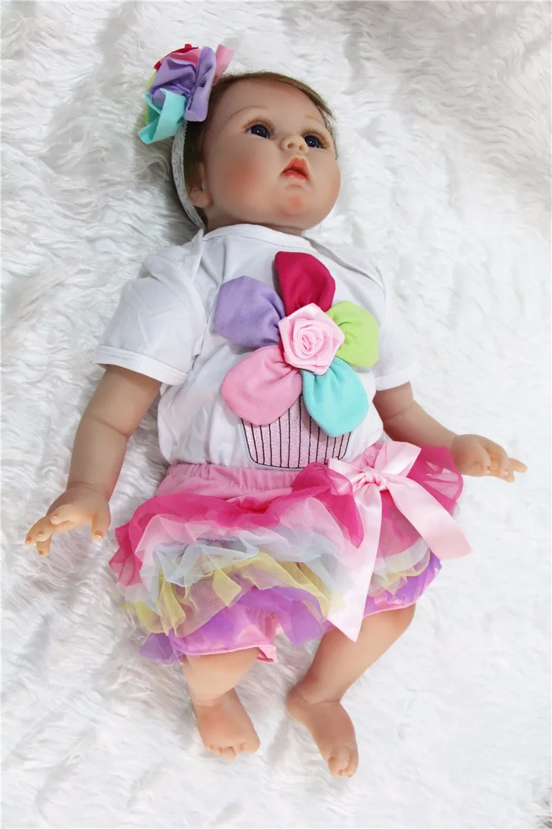 22 "Bebe подарок куклы Reborn силикона возрождается младенцев с хлопком Средства ухода за кожей Платье с цветочным рисунком реалистичные