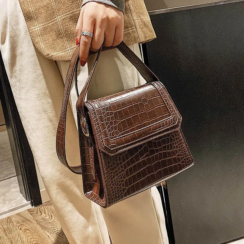 

Retro Small bag women 2019 winter new crocodile grain small square bag broadband versatile single-shoulder ulzzang crossbody bag