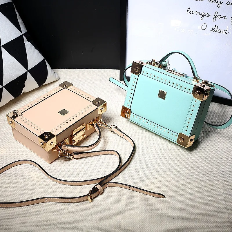 Europe and the United States fashion ladies leather box box vertical shoulder bag shoulder bag rivet diagonal leather square bag
