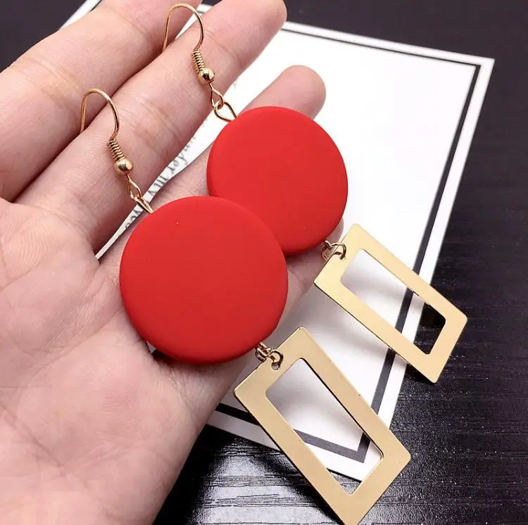 

A041 European and American nightclubs are enchanting, hot and sexy, antique red wood box geometric splicing earrings